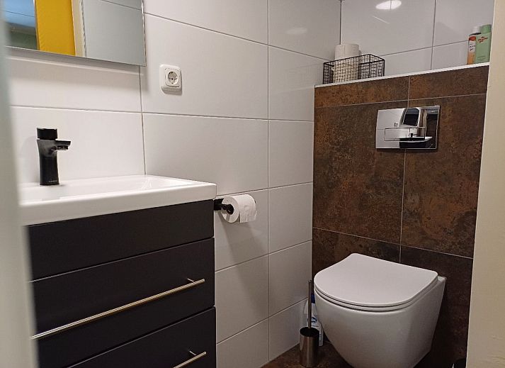 Praktischer Stauraum im Ferienhaus FR448, Appelscha, Friesland.