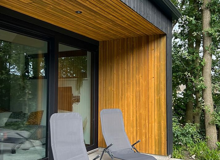 Groene wandelroute bij Vakantiehuis in Siegerswoude, gelegen in de Friese bossen van Friesland.