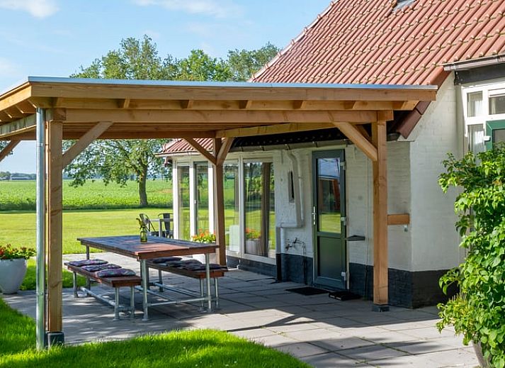 Aerial view of Holiday home in Haule, surrounded by lush nature in Friesland.