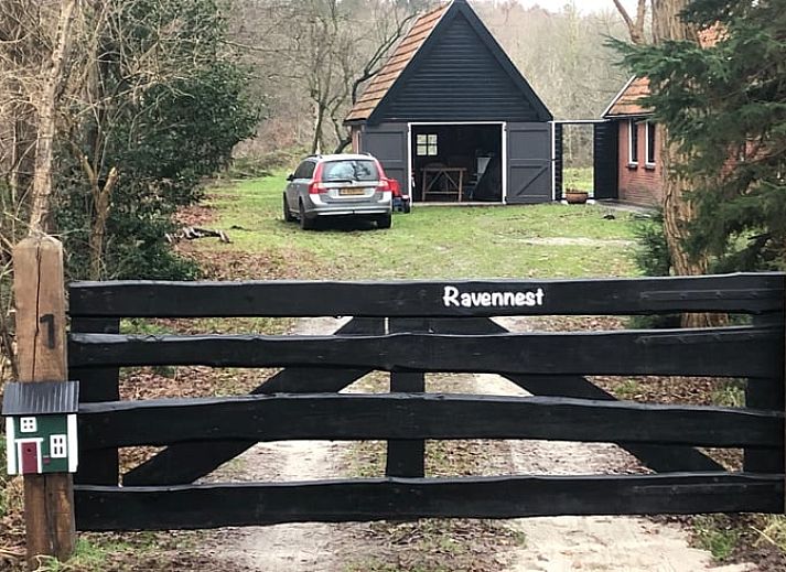 Ruime eetkamer en keuken in Huisje in Haule, vakantiehuis in Friesland, ideaal voor families.