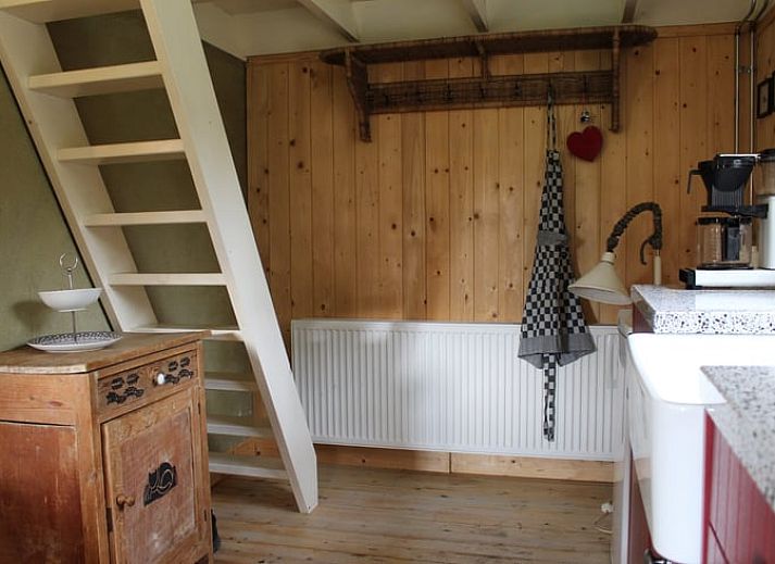 Cozy porch of Huisje in Haule, vacation home in Friesland.