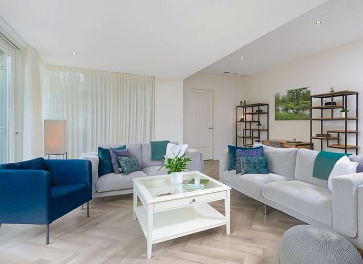 Charmant vakantiehuisje in Bakkeveen met traditionele architectuur in de Friese bossen.