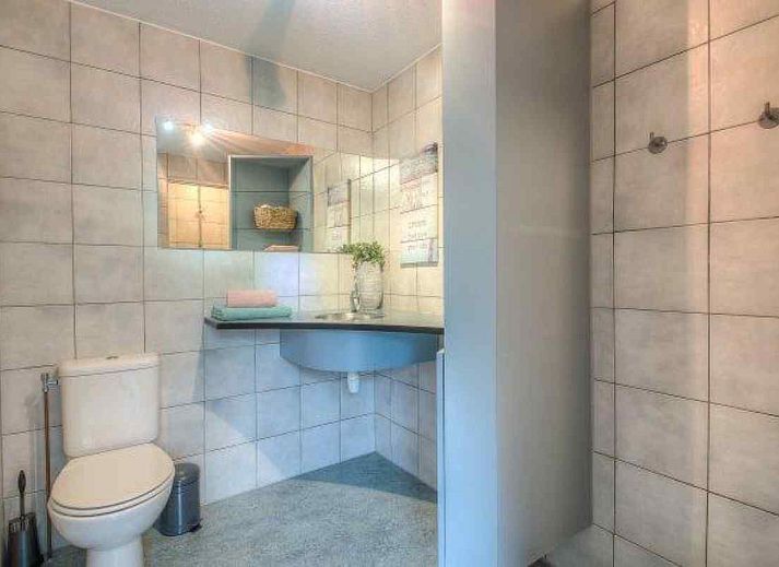 Volledig uitgeruste keuken in vakantiehuis FR163, Bakkeveen, met moderne apparatuur.