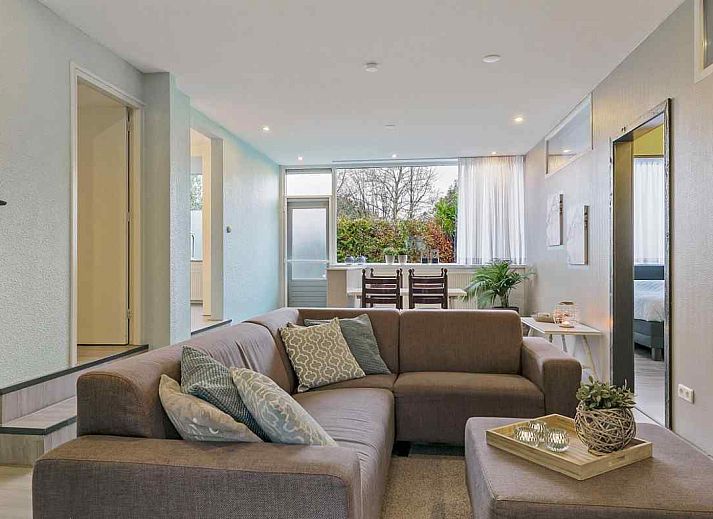 Volledig uitgeruste keuken in vakantiehuis FR163, Bakkeveen, met moderne apparatuur.