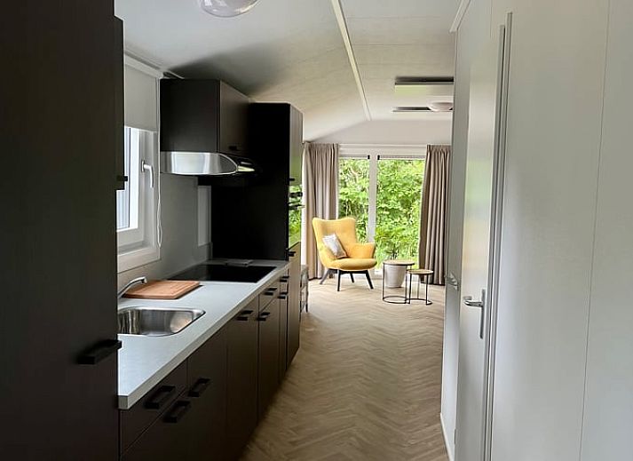 Moderne Kueche im Ferienhaus in Oosterwolde, voll ausgestattet, Friesland.