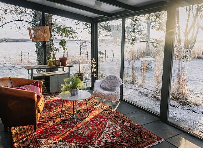 Schoene Aussicht auf die Landschaft vom Ferienhaus in Oosterwolde, in Friesland gelegen.