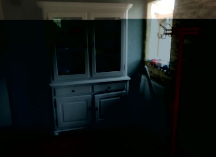 Natuurlijke omgeving van Vakantiehuisje in Haulerwijk, met een vijver en groene bossen in Friesland.