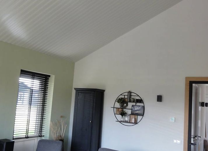 Eetkamer in Huisje in Boijl, vakantiehuis in de Friese bossen van Friesland.