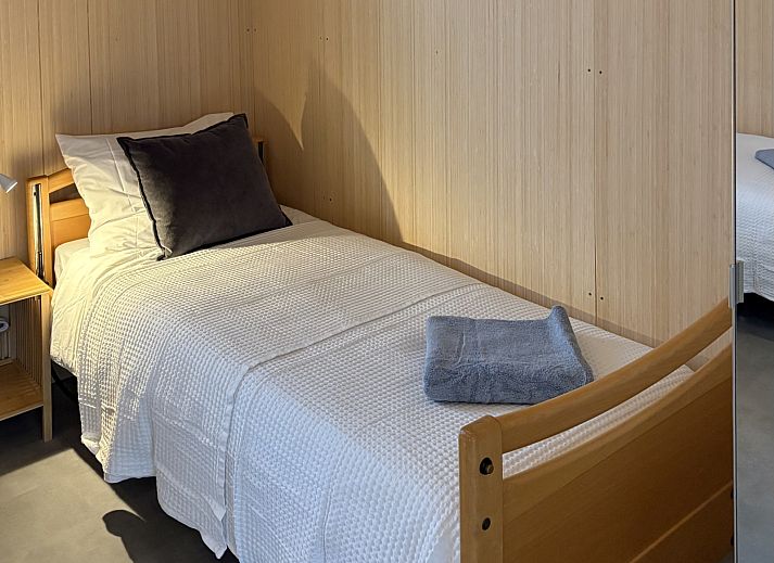 Cozy interior of vacation home FR527 in Boijl, Friesland with modern furnishings and views of the Frisian forests.