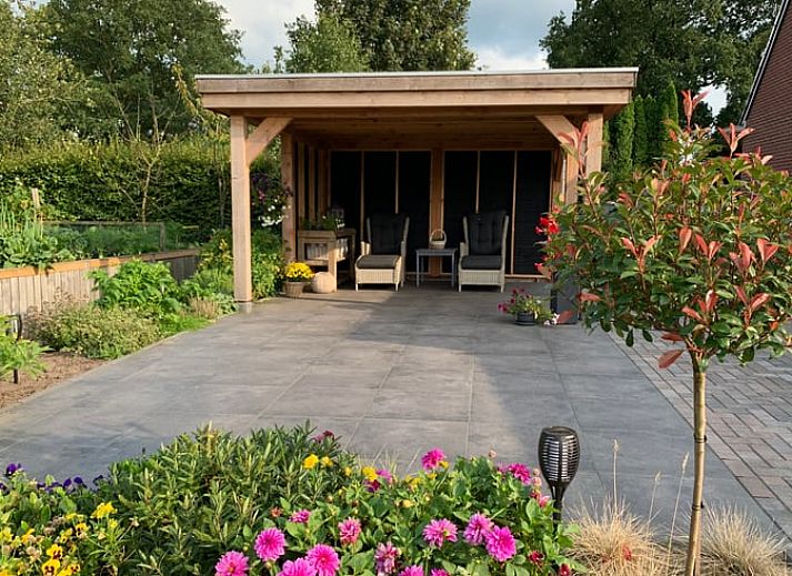 Comfortabele woonkamer in Vakantiehuis in Houtigehage, Friesland.