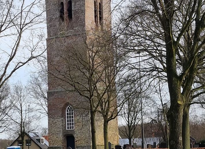 Aussenbereich des Ferienhauses in Nijemirdum, mit Garten und Terrasse in Friesland.