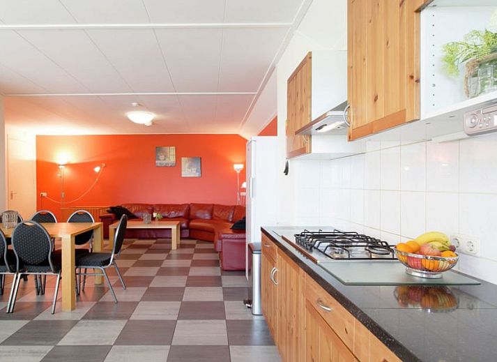 Enjoy boating at Recreation Company de Blikvaart in Sint Annaparochie, Friesland, surrounded by the Frisian countryside.