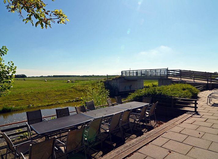 Bedroom with pool table in vacation home at Recreation Company de Blikvaart, Sint Annaparochie, unique accommodation in Friesland.
