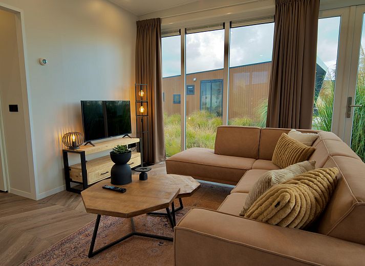 Freistehendes Haus in Hindeloopen, Friesland, umgeben von grner Natur und rustikalem Charme, perfekt fr einen erholsamen Urlaub.