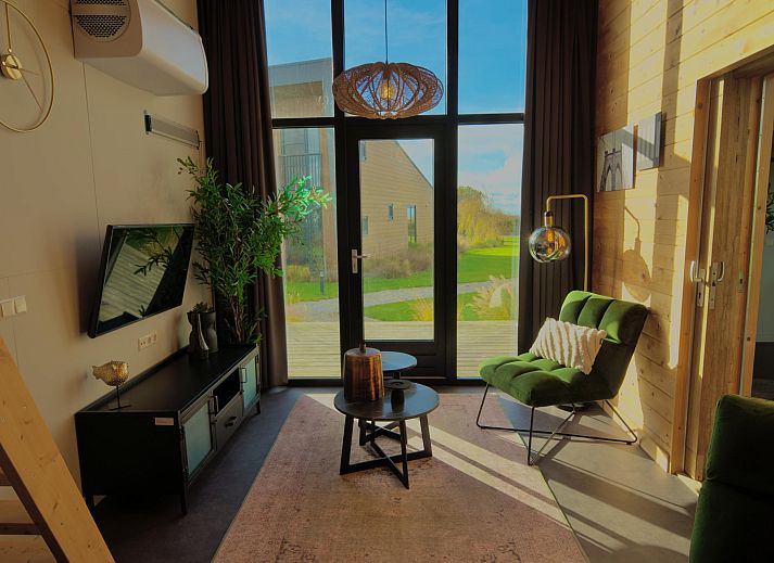 Freistehendes Haus in Hindeloopen, ein modernes Ferienhaus in den elf Stdten Frieslands, umgeben von grner Natur und mit weitem Ausblick.