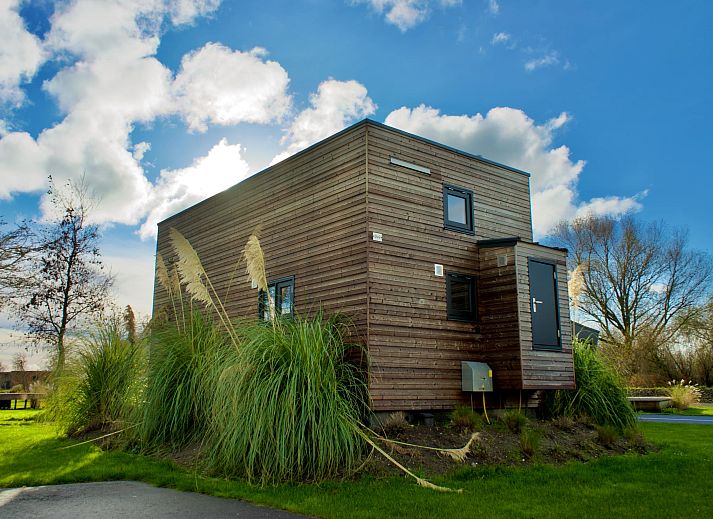 Freistehendes Haus in Hindeloopen, ein Ferienhaus in den elf Stdten Frieslands, umgeben von Natur und mit moderner Architektur.