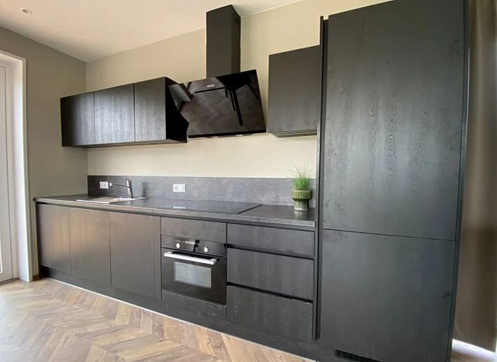 Detached house in Hindeloopen, Friesland, offers a modern vacation home overlooking the peaceful Frisian Eleven Cities region.