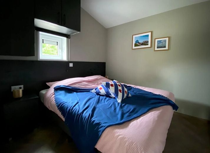 Detached house in Hindeloopen, Friesland, offers a modern vacation home overlooking the peaceful Frisian Eleven Cities region.