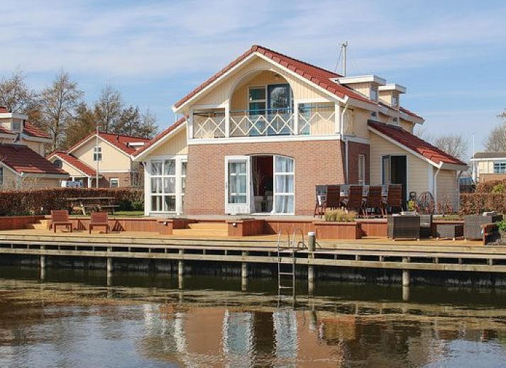 Verblijf 240613 • Vakantiewoning Friese elfsteden • Vakantiehuis voor 8 personen in Workum