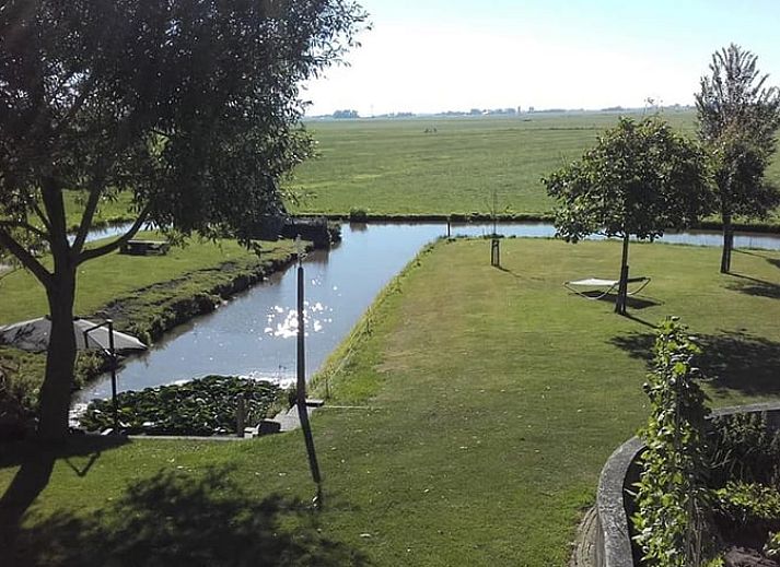 Moderne Kueche in Cottage in Bolsward, Ferienhaus in Friesland, perfekt fuer kulinarische Erlebnisse.