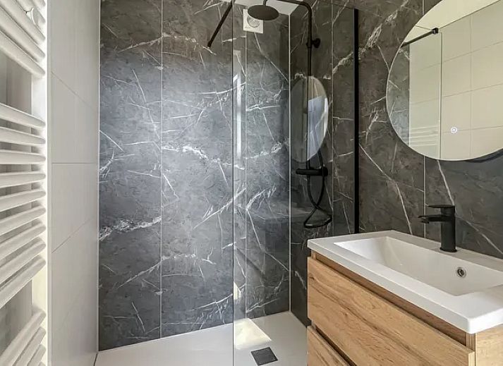Guest house 260123 - Bungalow Het Friese platteland - 4-6 persoons wellness lodge | 4-6B2