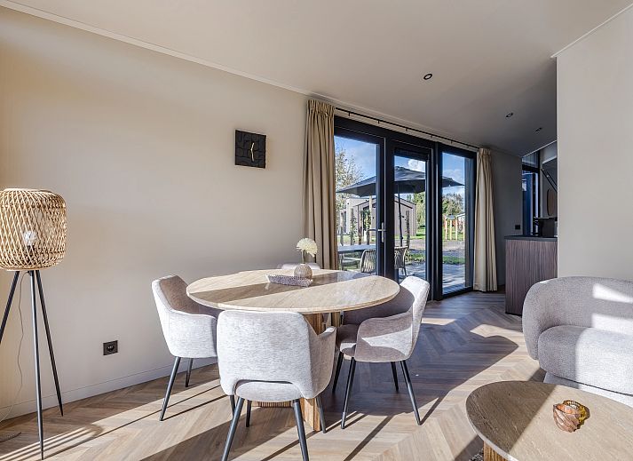 Guest house 260145 - Bungalow Het Friese platteland - 4-persoons wellness lodge | 4B3