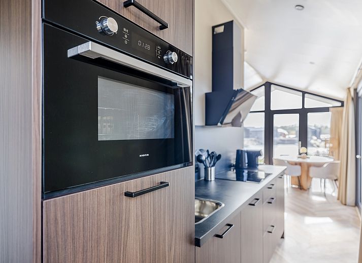 Guest house 260145 - Bungalow Het Friese platteland - 4-persoons wellness lodge | 4B3