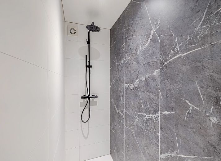 Guest house 260146 - Bungalow Het Friese platteland - 4-persoons wellness lodge | 4B4