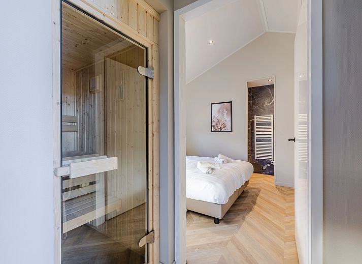 Guest house 260146 - Bungalow Het Friese platteland - 4-persoons wellness lodge | 4B4