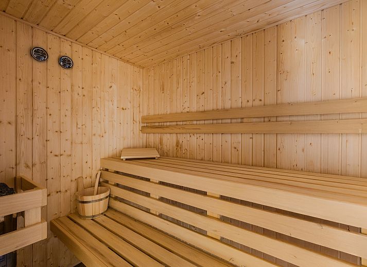 Guest house 260146 - Bungalow Het Friese platteland - 4-persoons wellness lodge | 4B4