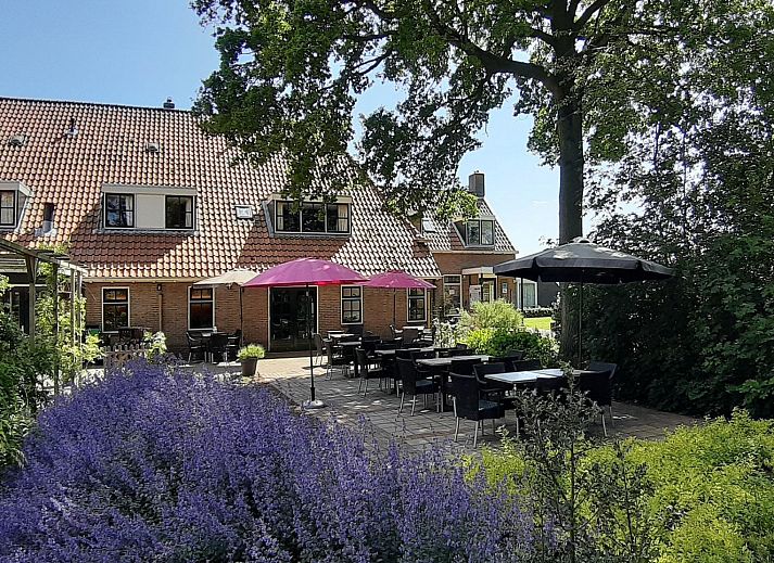 Verblijf 260223 • Vakantiewoning Het Friese platteland • Luxe 23 persoons groepsaccommodatie in Friesland 