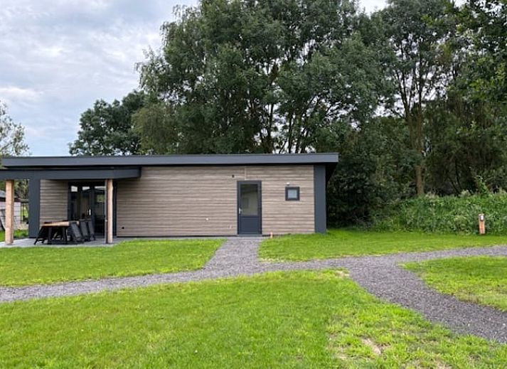 Guest house 260614 • Holiday property Het Friese platteland • Huisje in Blesdijke