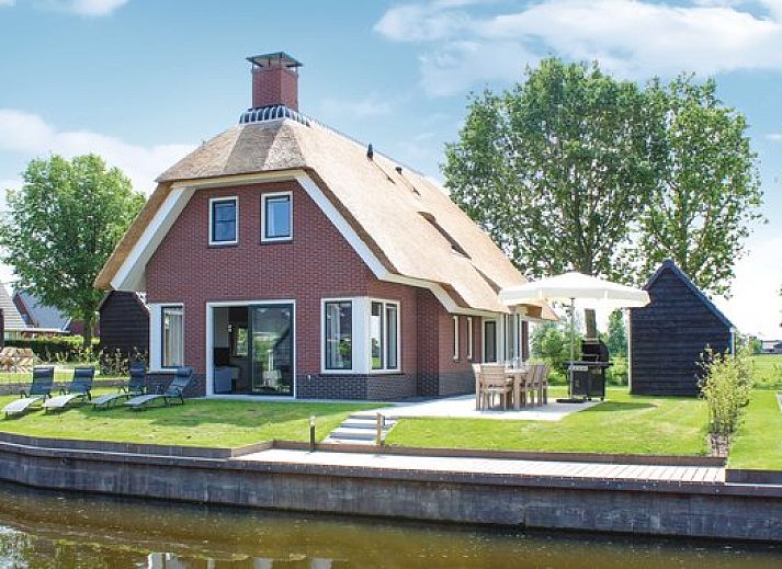 Verblijf 2610301 • Vakantiewoning Het Friese platteland • Vakantiehuis voor 8 personen in Idskenhuizen