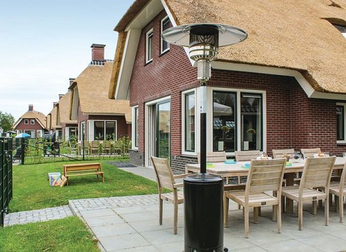 Verblijf 2610304 • Vakantiewoning Het Friese platteland • Vakantiehuis voor 10 personen in Idskenhuizen