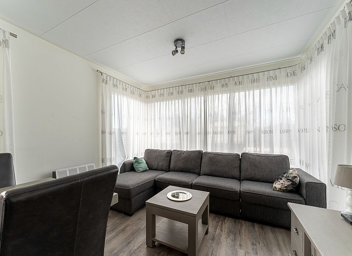 Guest house 2612004 - Holiday property Het Friese platteland - Luxe Chalet 54 Bantega met sloep 6 pax