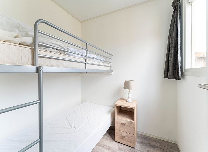Guest house 2612004 - Holiday property Het Friese platteland - Luxe Chalet 54 Bantega met sloep 6 pax
