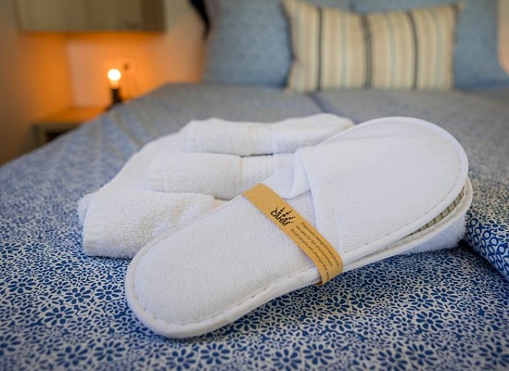 Keuken van Huisje in Greonterp met eetruimte en moderne voorzieningen, Friesland.