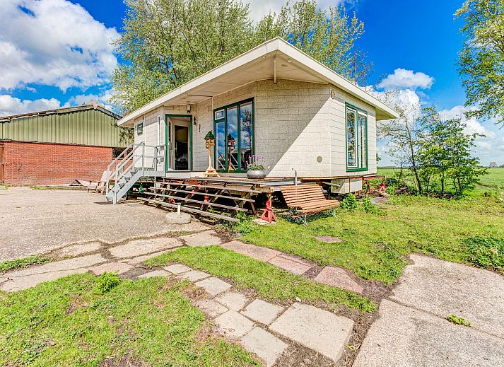 Guest house 2613609 - Chalet Het Friese platteland - Knus chalet in Friesland met hottub