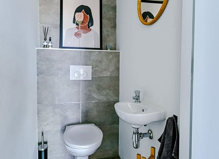 Gezellige eetruimte in Huisje in Wytgaard, vakantiehuis op het Friese platteland, Friesland.