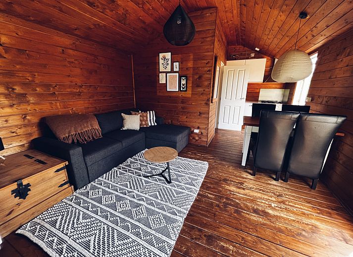 Unterkunft 2617711 - Ferienhaus Het Friese platteland - Kampeerhuisje aan de vijver