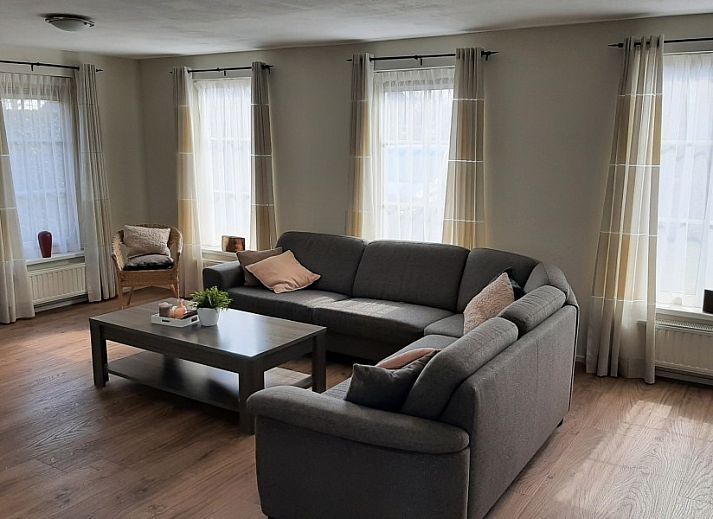 Ferienhaus Bargereed 4 Tzummarum mit sonniger Terrasse in der friesischen Landschaft, Friesland.