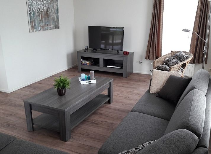 Ferienhaus Bargereed 4 Tzummarum mit sonniger Terrasse in der friesischen Landschaft, Friesland.