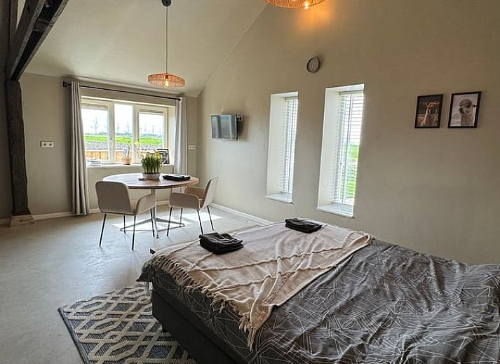 Vooraanzicht van Vakantiehuis in Sexbierum, een charmante vakantiewoning in Friesland met een landelijke uitstraling.