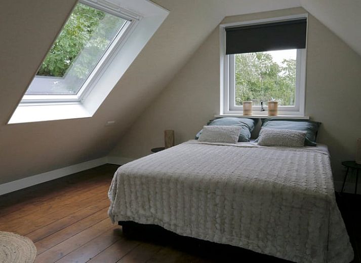 Moderne woonkamer in Huisje in Bornwird, vakantiehuis in Friesland.