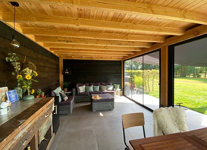 Vakantiehuis in De Hoeve, een sfeervolle safaritent op het Friese platteland in Friesland.