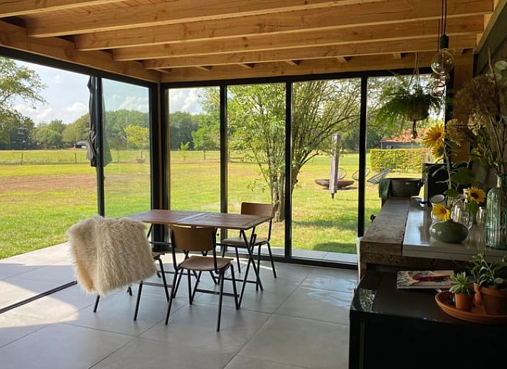 Vakantiehuis in De Hoeve, een sfeervolle safaritent op het Friese platteland in Friesland.