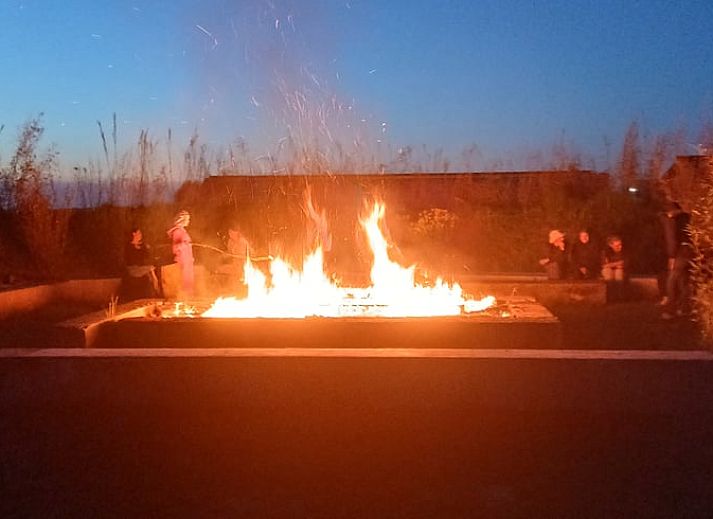 Moderne keuken in Vakantiehuisje in Jislum, perfect voor koken op het Friese platteland.