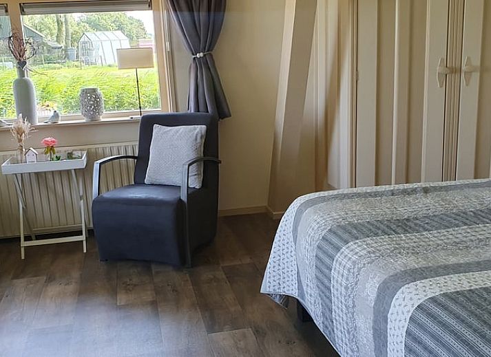 Charmantes Ferienhaus in Holwerd in der friesischen Landschaft mit traditioneller Architektur.