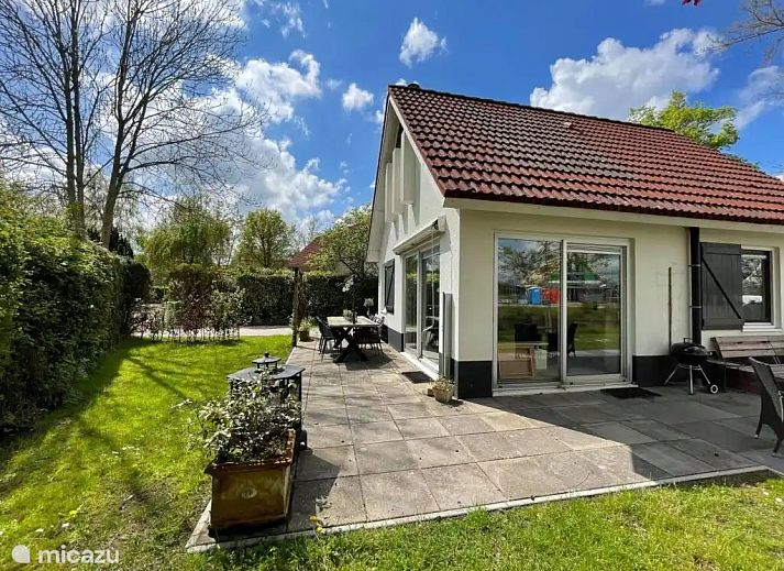 Unterkunft 266504 - Ferienhaus Het Friese platteland - Landhuisje 50 aan vaarwater