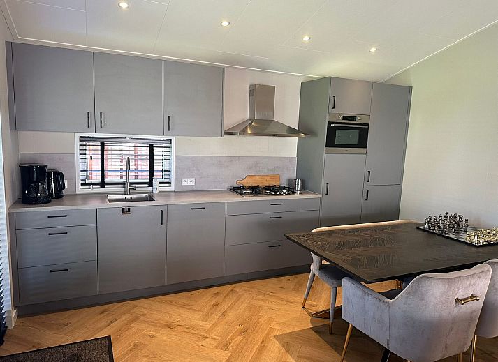 Verblijf 280113 - Vakantiewoning Rivierengebied - Brick Lodge met hottub | 6 personen